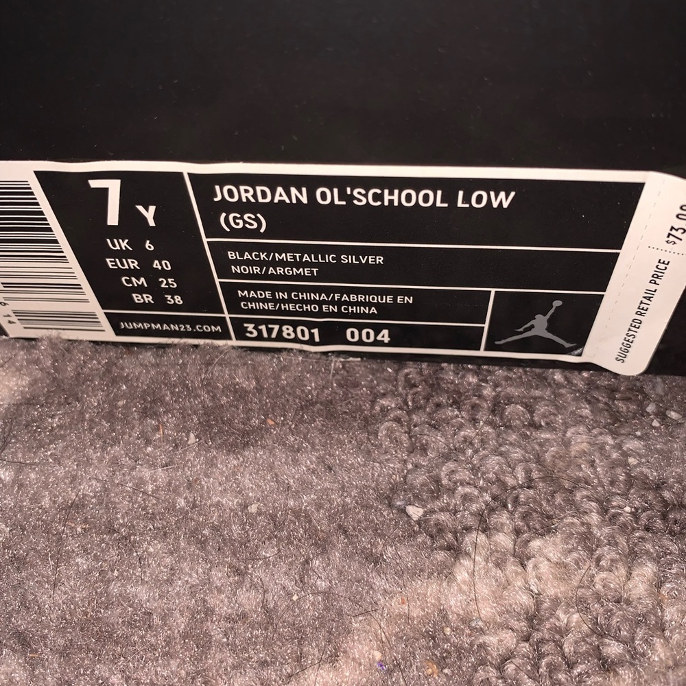 Jordan Sneakers - Picture 4 of 5